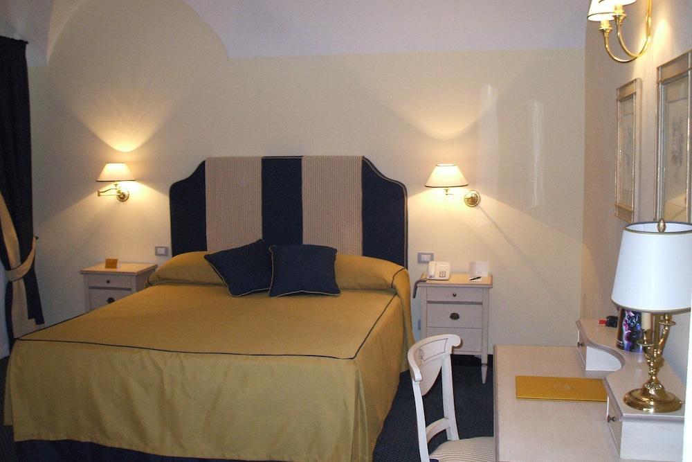 Bagni Di Pisa Palace & Thermal Spa - The Leading Hotels Of The World San Giuliano Terme Exterior photo A room at the hotel