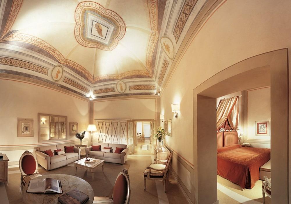 Bagni Di Pisa Palace & Thermal Spa - The Leading Hotels Of The World San Giuliano Terme Exterior photo A suite at the Hotel Excelsior